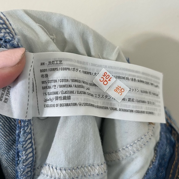 Abercrombie & Fitch The Skinny High Rise Medium Wash Distressed Denim Jean 000 - Picture 11 of 11